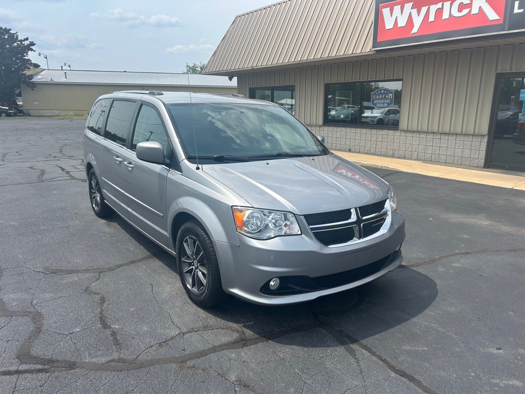 2016 Dodge Grand Caravan Image 2
