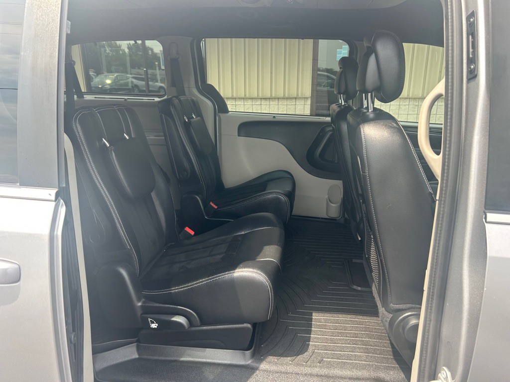 2016 Dodge Grand Caravan Image 8