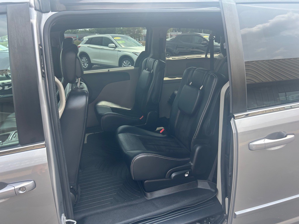 2016 Dodge Grand Caravan Image 13