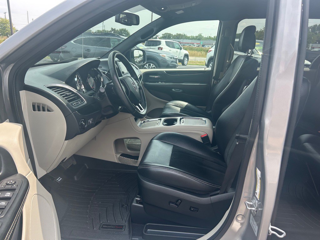 2016 Dodge Grand Caravan Image 16