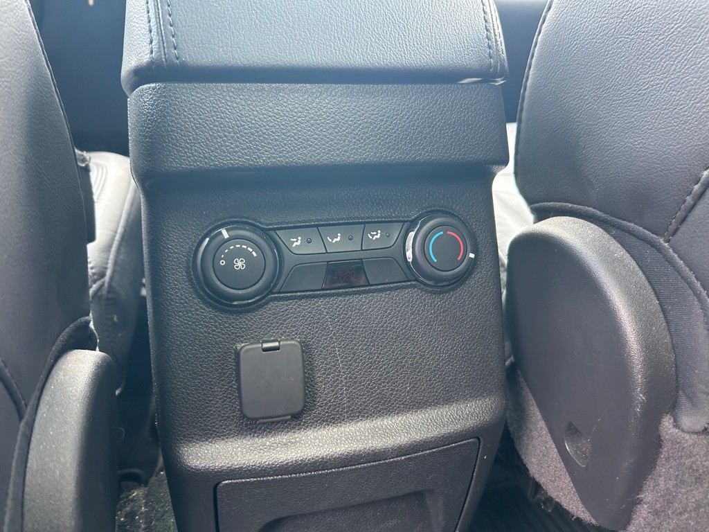 2014 Ford Explorer Image 14
