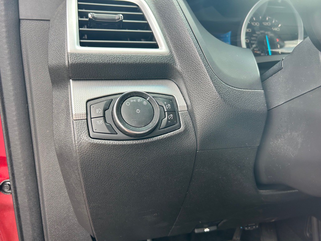 2014 Ford Explorer Image 22