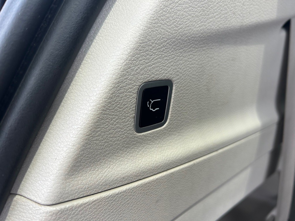 2022 Chrysler Pacifica Image 12
