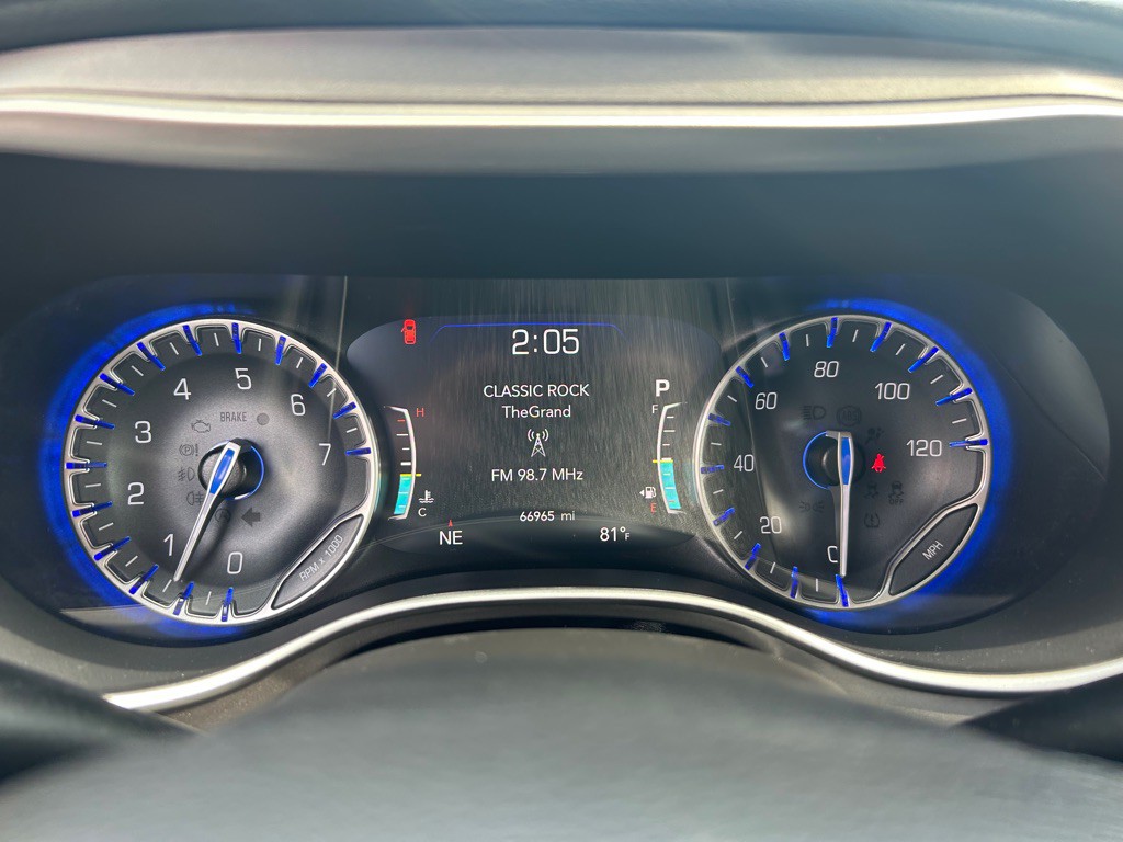 2022 Chrysler Pacifica Image 20