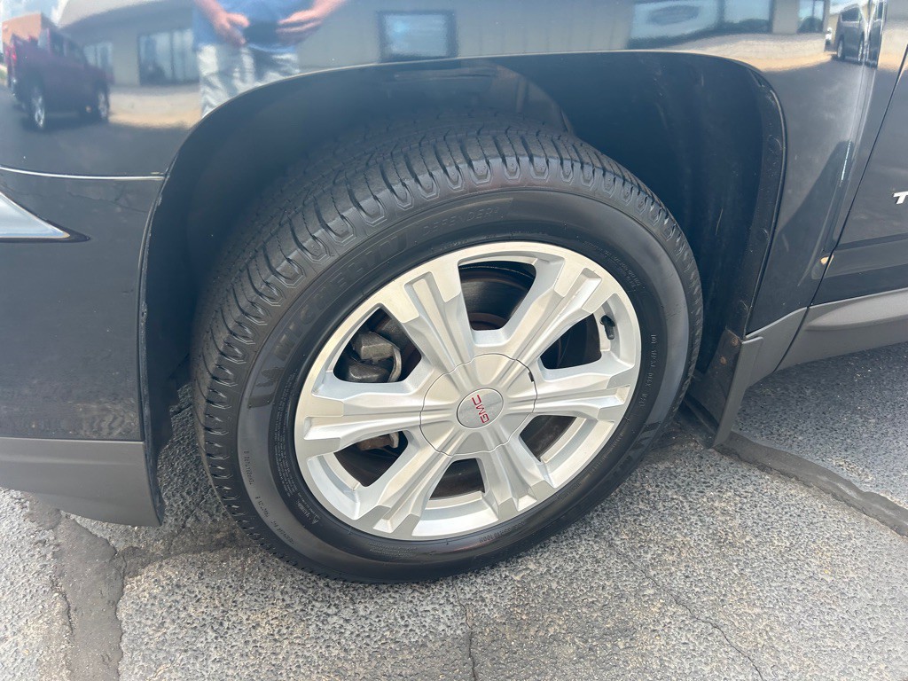 2017 GMC Terrain Image 4