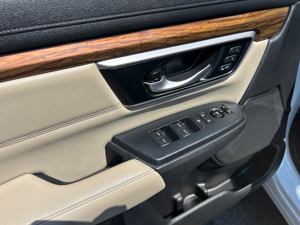 2018 Honda CR-V Image 16