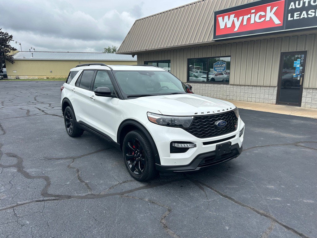 2020 Ford Explorer Image 2