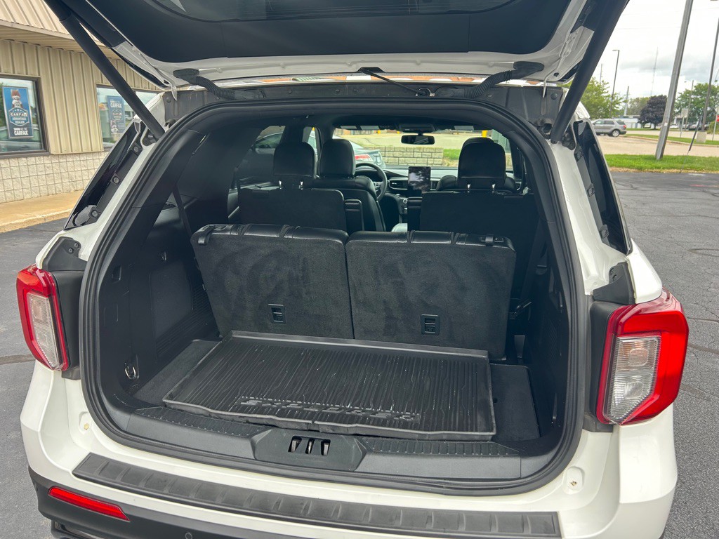 2020 Ford Explorer Image 11