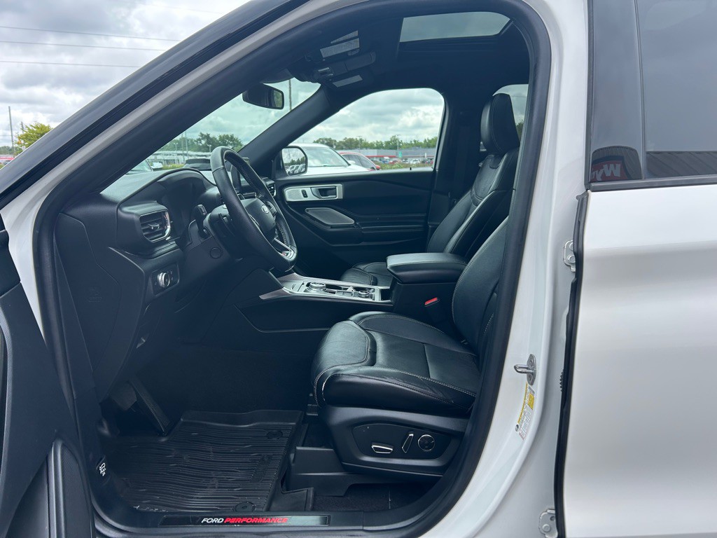 2020 Ford Explorer Image 17