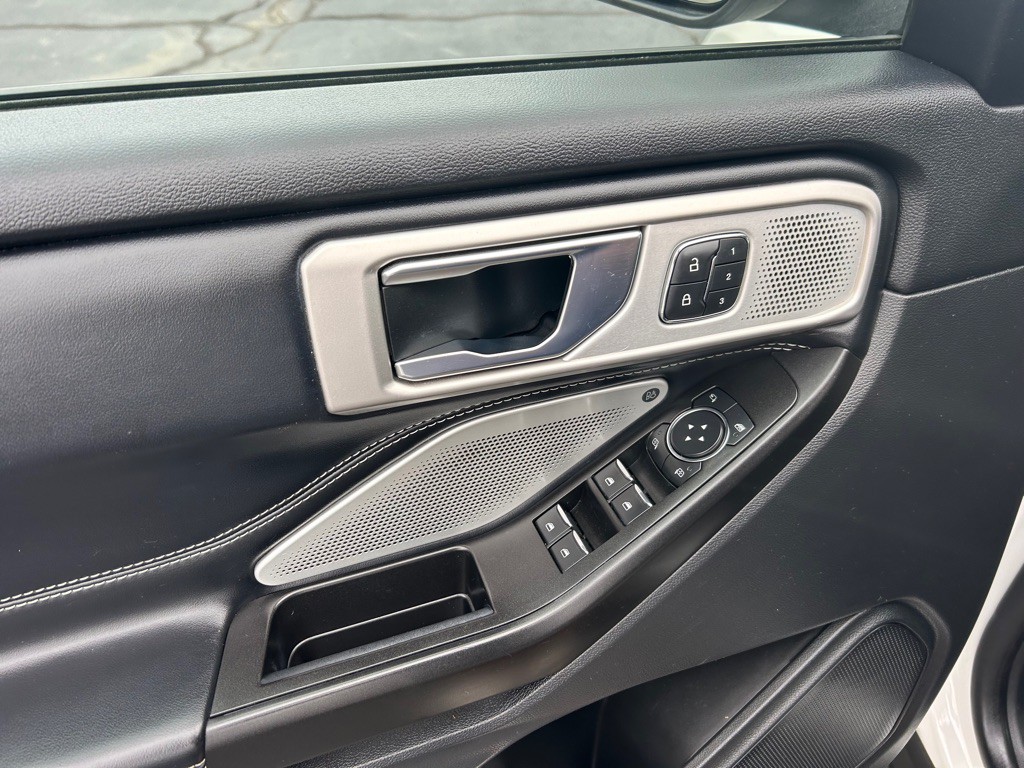 2020 Ford Explorer Image 19