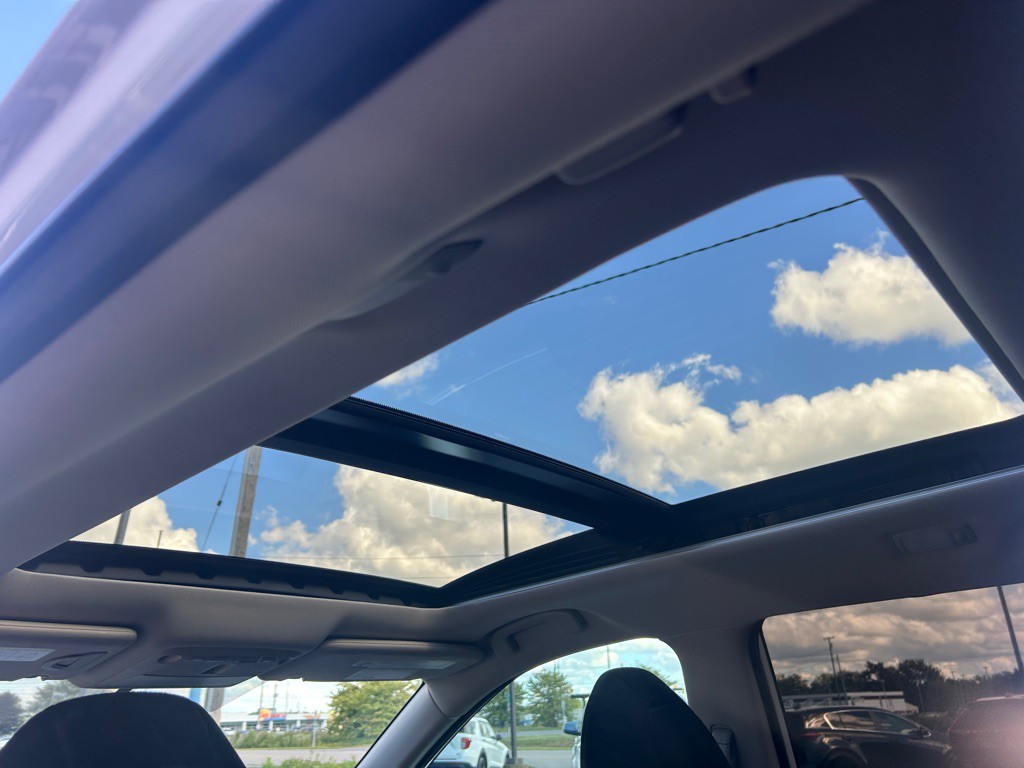 2016 Nissan Rogue Image 16