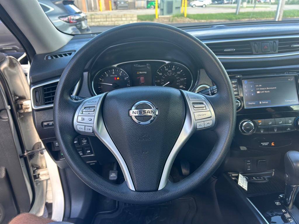 2016 Nissan Rogue Image 17