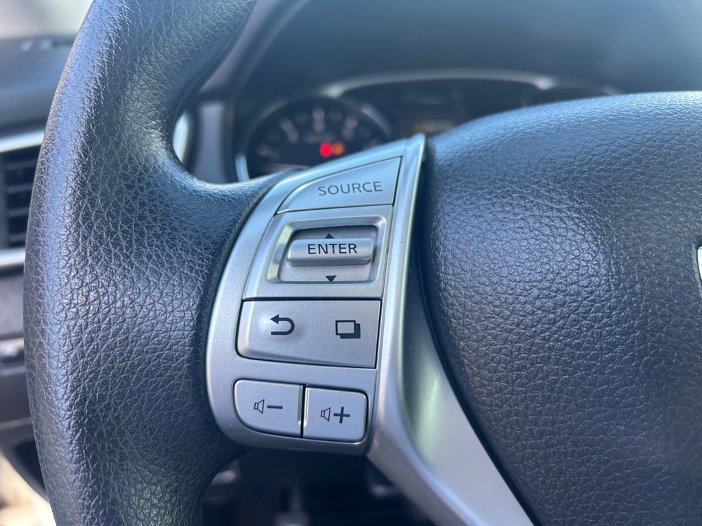 2016 Nissan Rogue Image 19