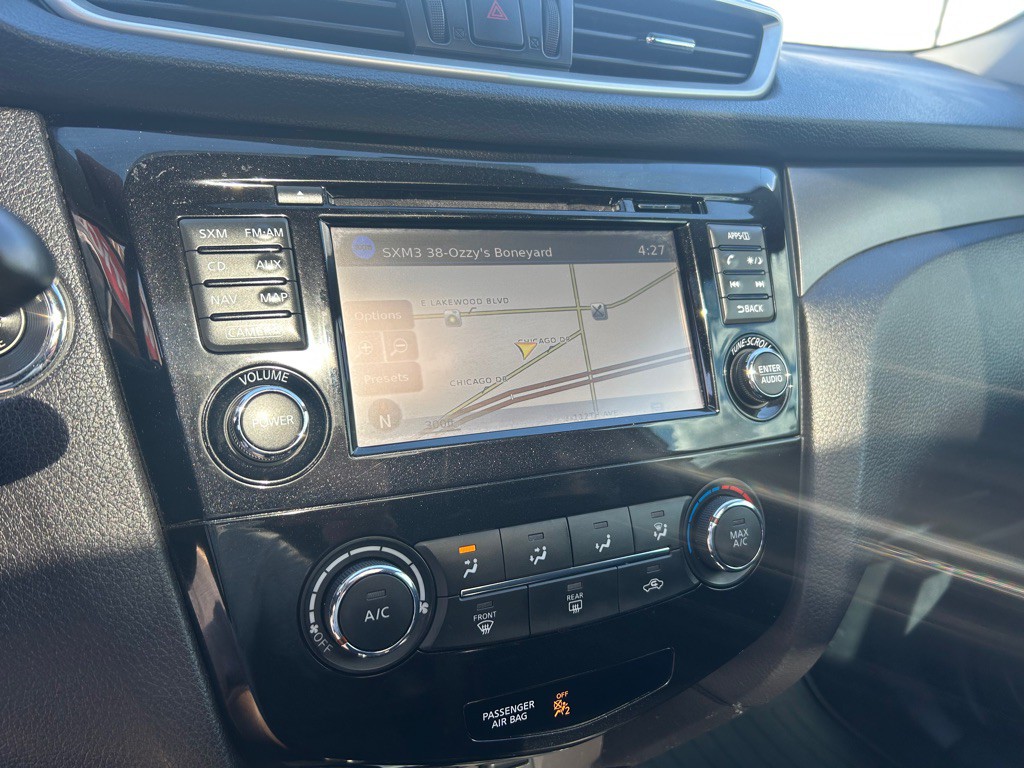 2016 Nissan Rogue Image 22