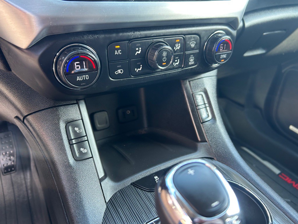 2019 GMC Acadia Image 25