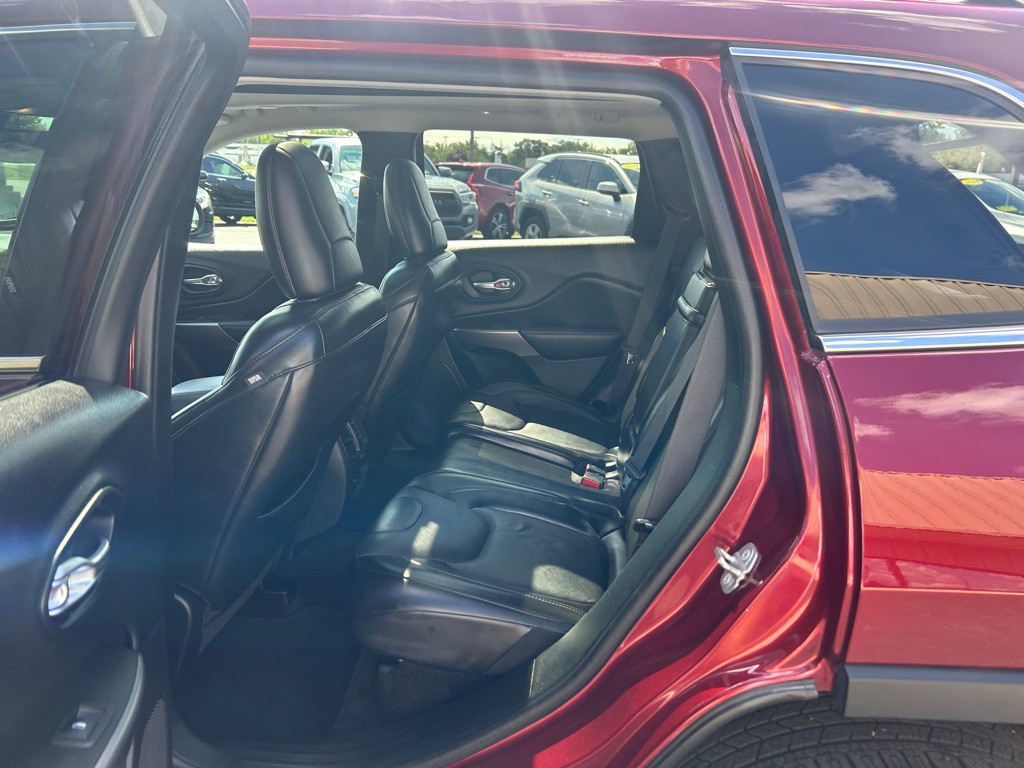 2019 Jeep Cherokee Image 11