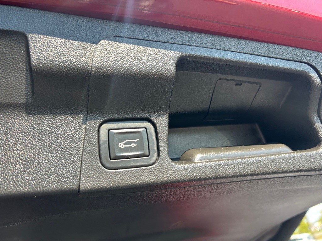 2017 GMC Acadia Image 11