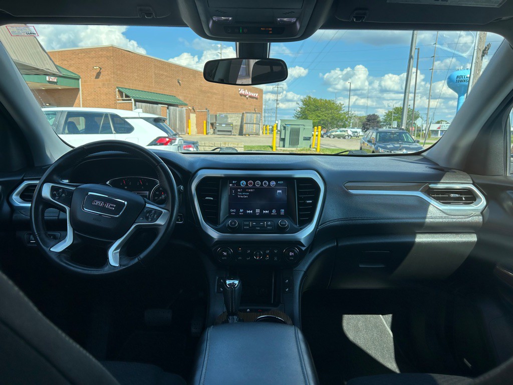 2017 GMC Acadia Image 13