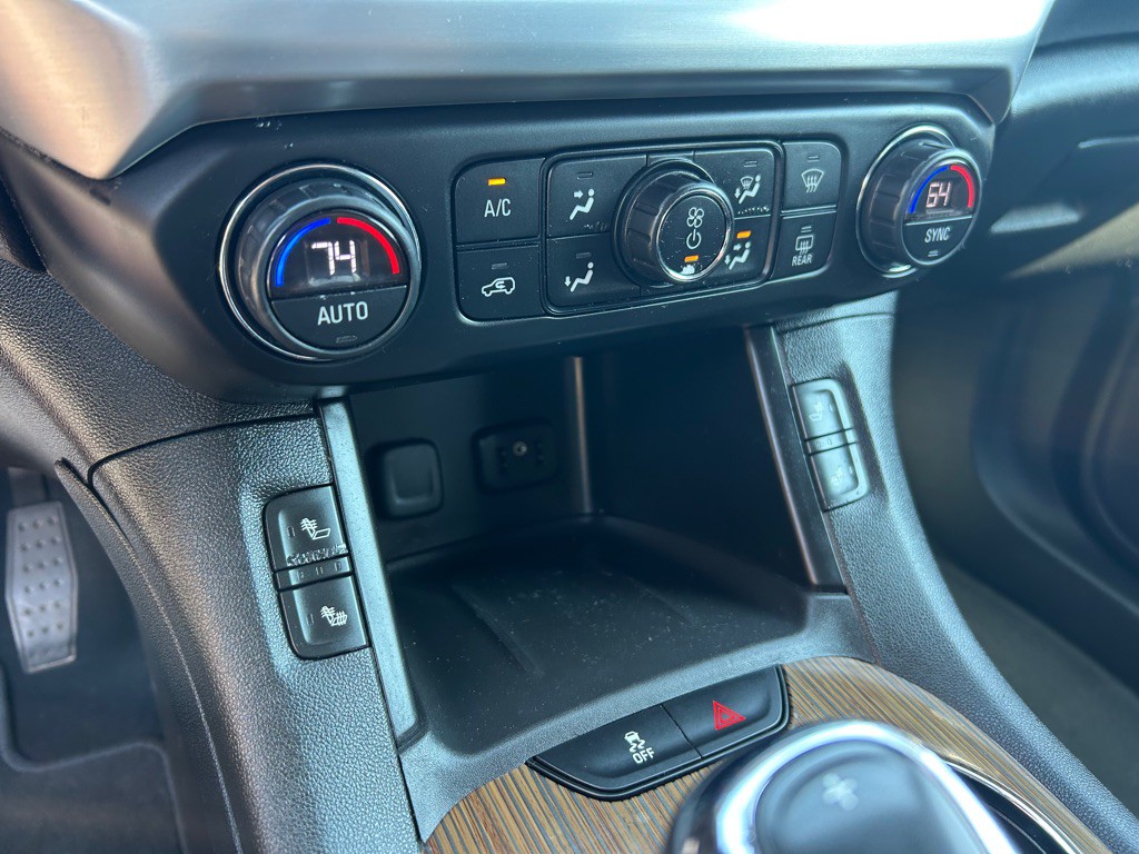 2017 GMC Acadia Image 24