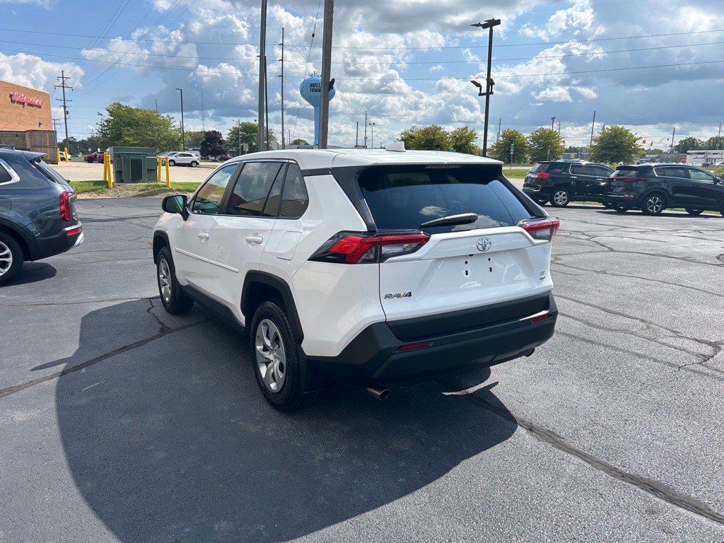 2022 Toyota Rav4 Image 5