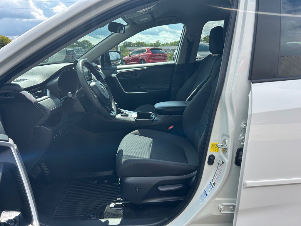 2022 Toyota Rav4 Image 13