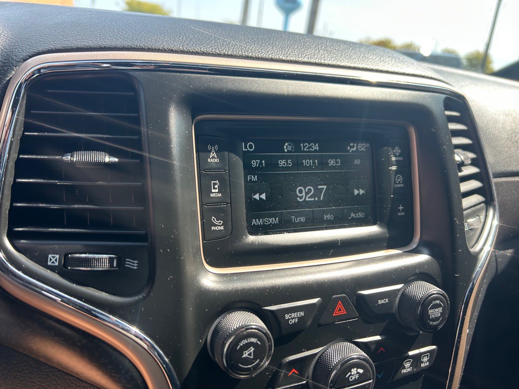 2016 Jeep Grand Cherokee Image 22