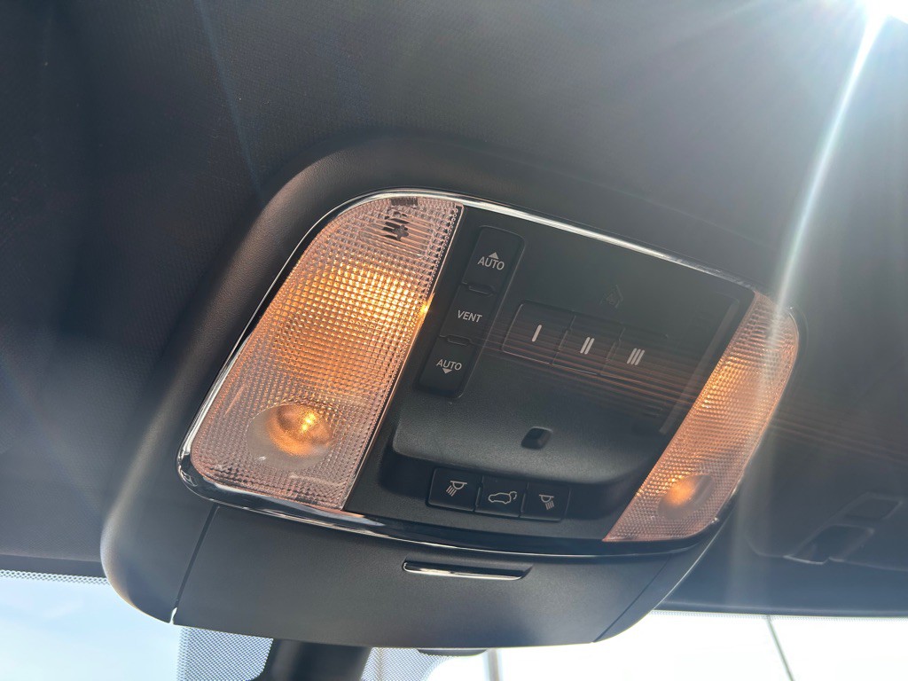2016 Jeep Grand Cherokee Image 26