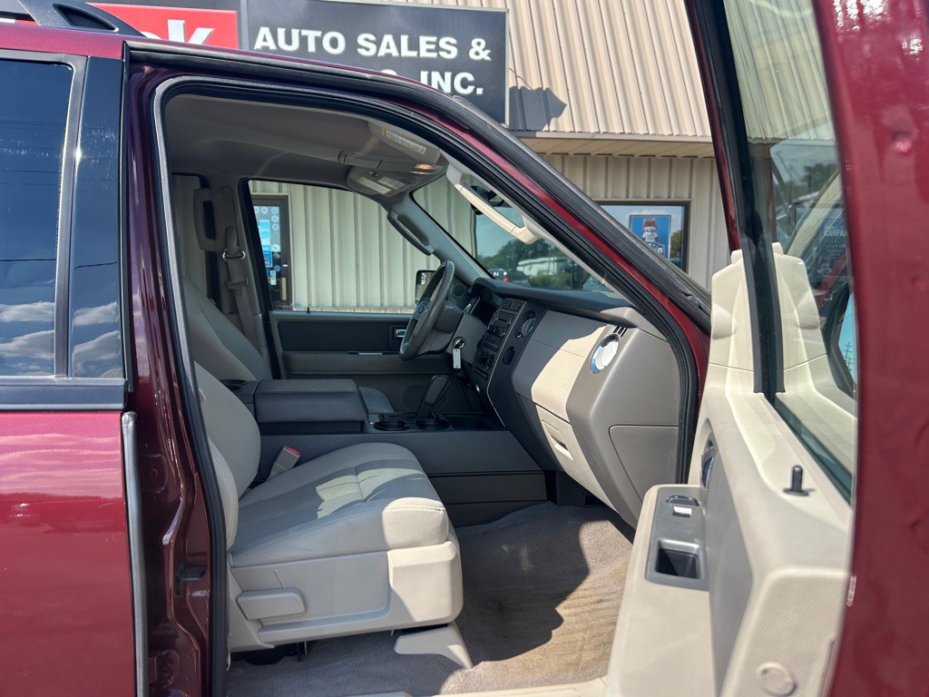 2012 Ford Expedition Image 7