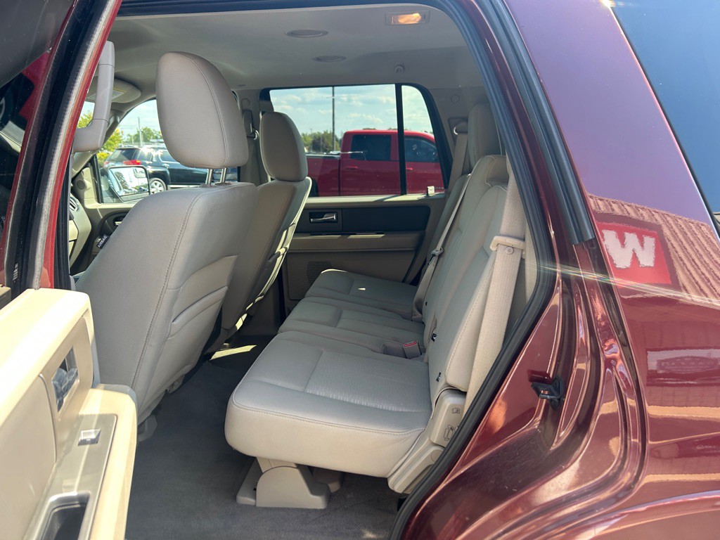 2012 Ford Expedition Image 11