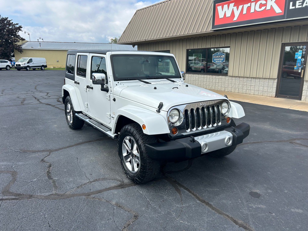 2013 Jeep Wrangler Unlimited Image 2