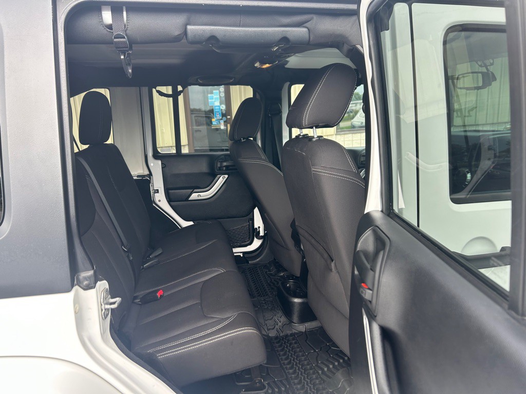 2013 Jeep Wrangler Unlimited Image 8