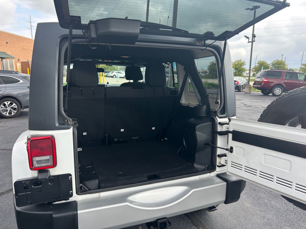 2013 Jeep Wrangler Unlimited Image 9
