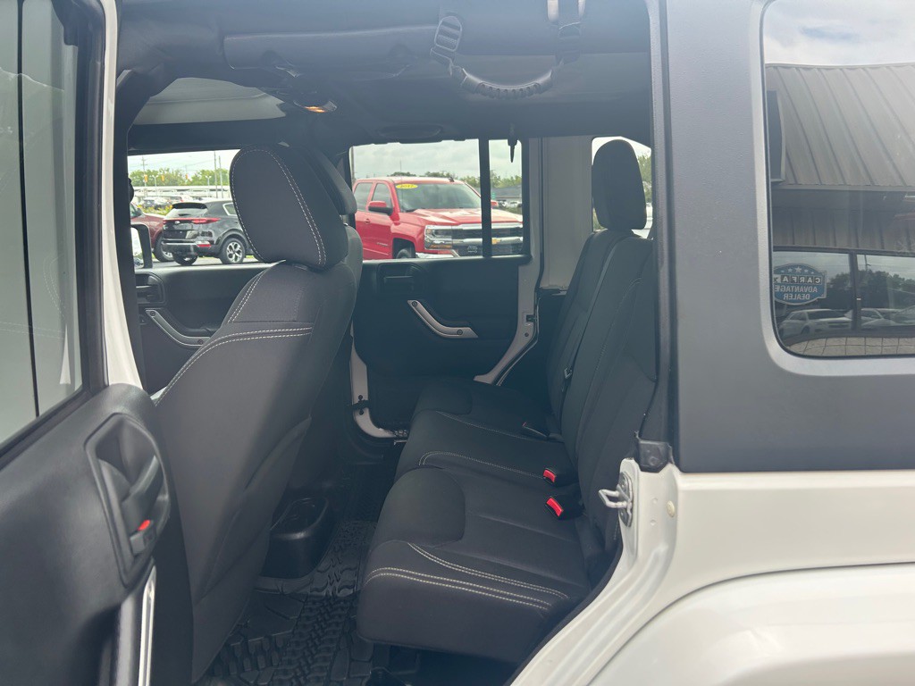 2013 Jeep Wrangler Unlimited Image 10