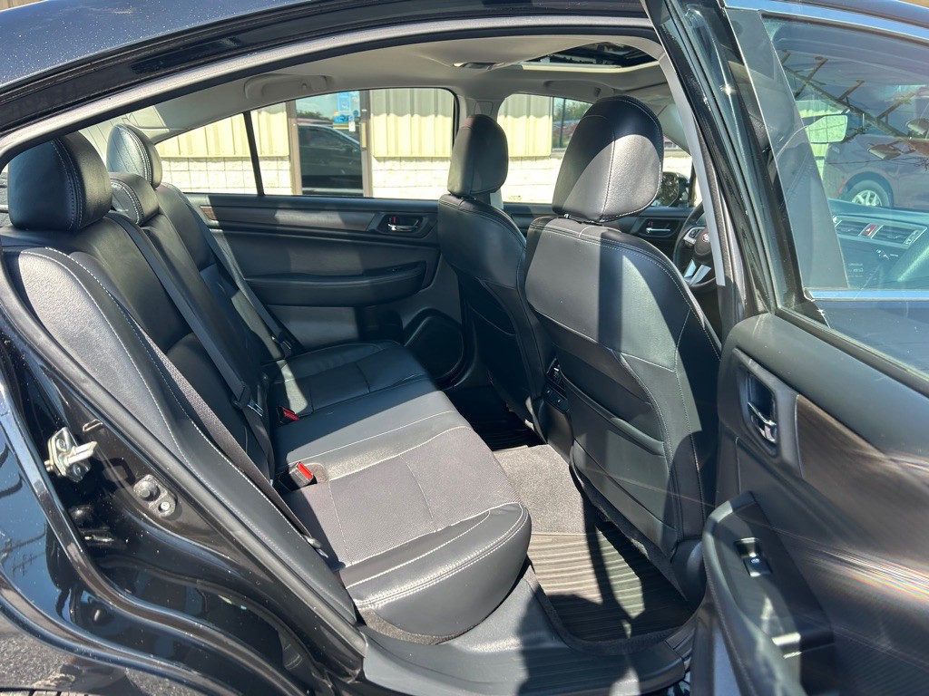 2017 Subaru Legacy Image 8