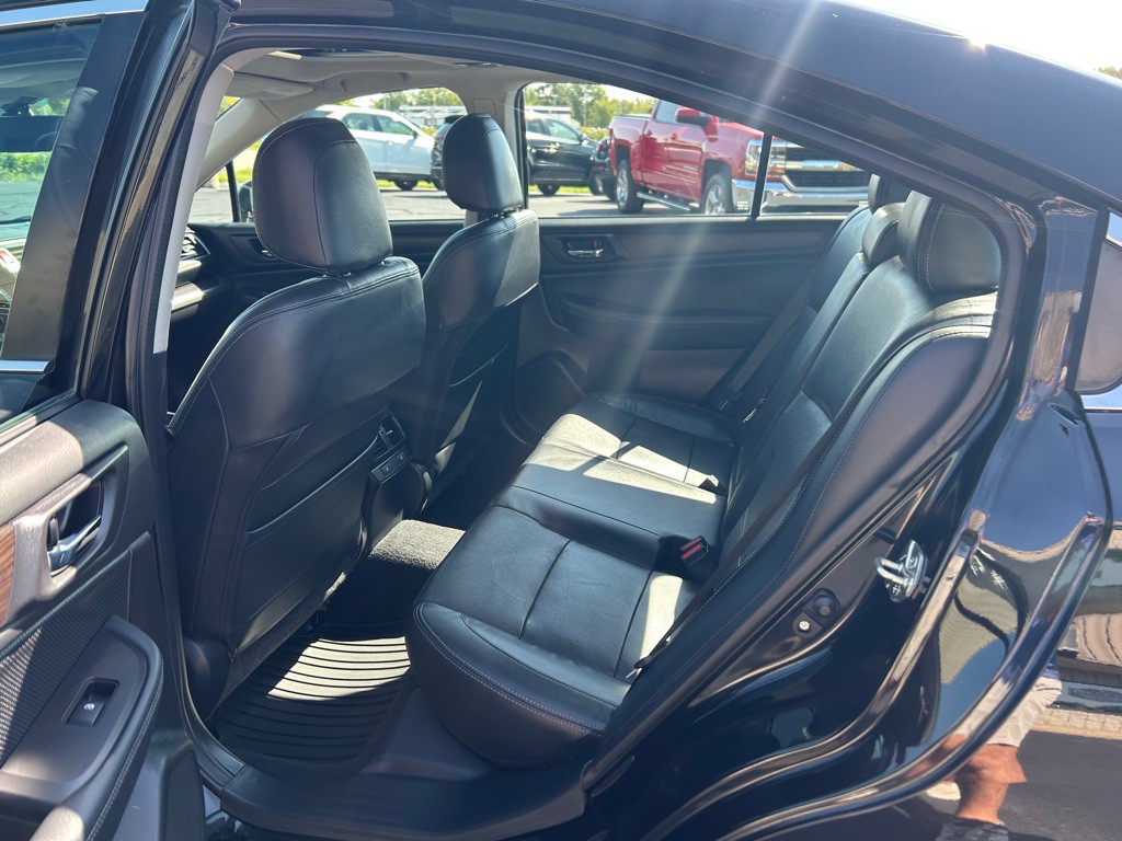 2017 Subaru Legacy Image 10
