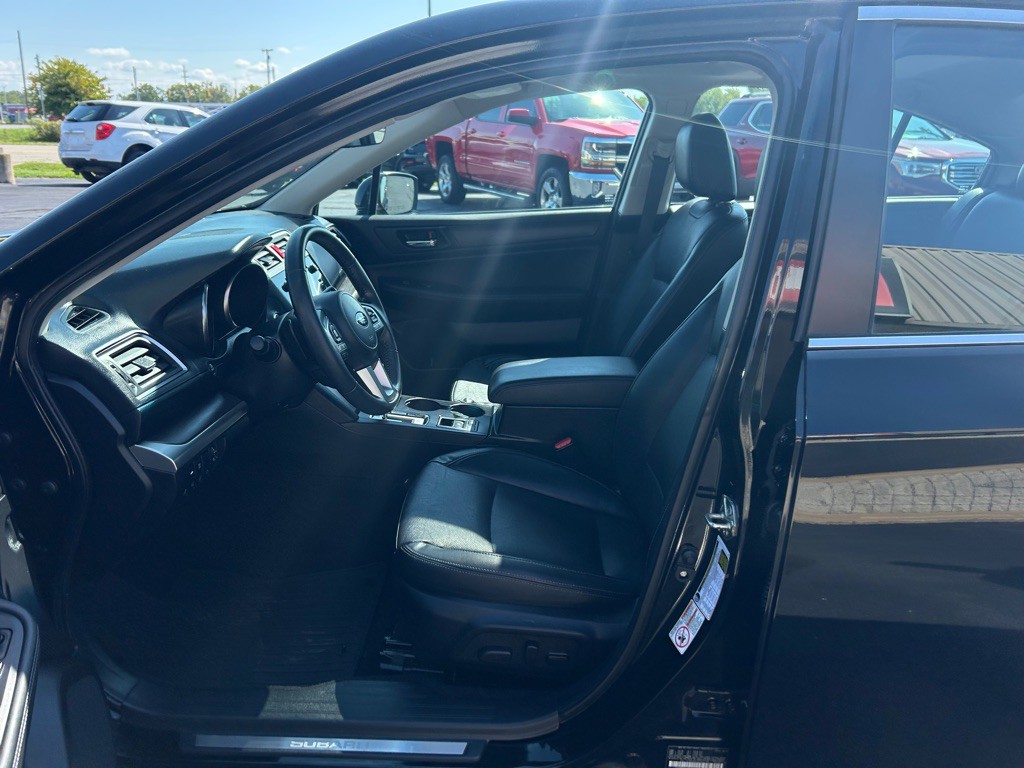 2017 Subaru Legacy Image 14