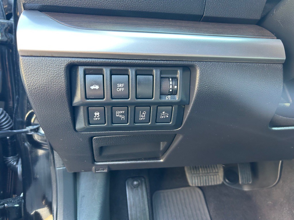 2017 Subaru Legacy Image 21