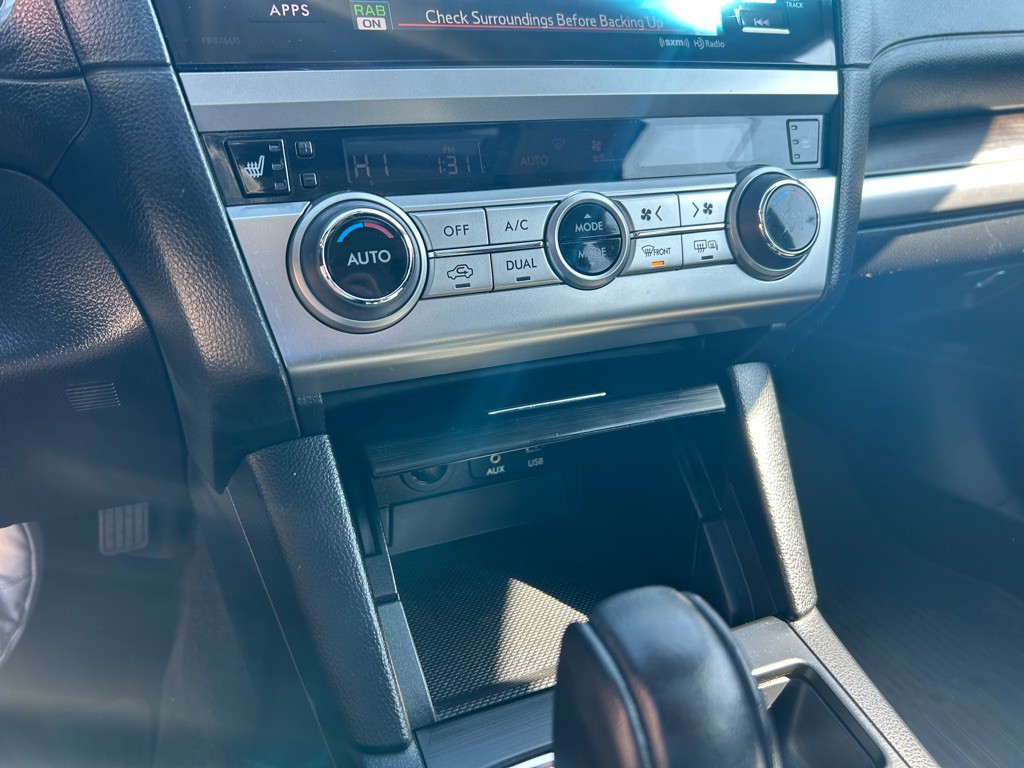 2017 Subaru Legacy Image 24