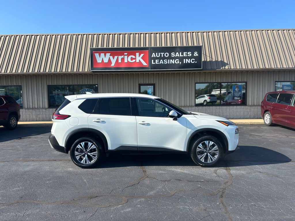 2021 Nissan Rogue Image 1