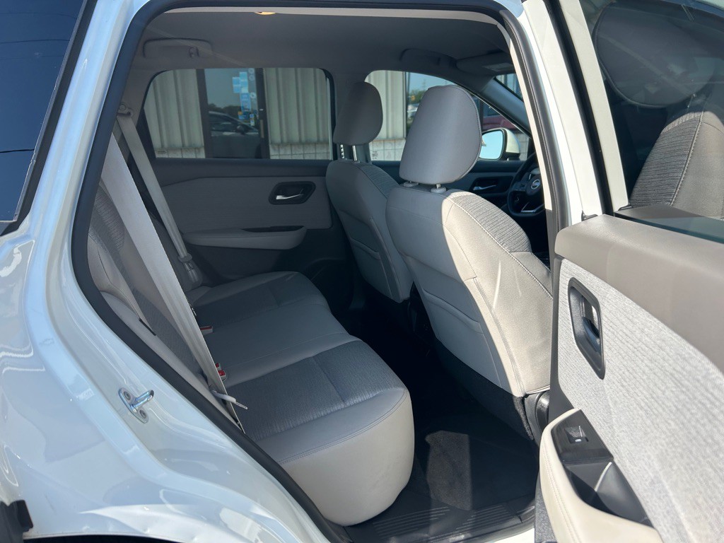 2021 Nissan Rogue Image 8