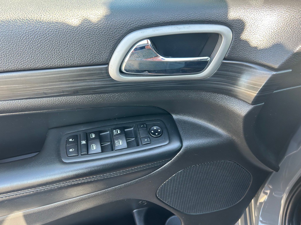 2020 Jeep Grand Cherokee Image 16