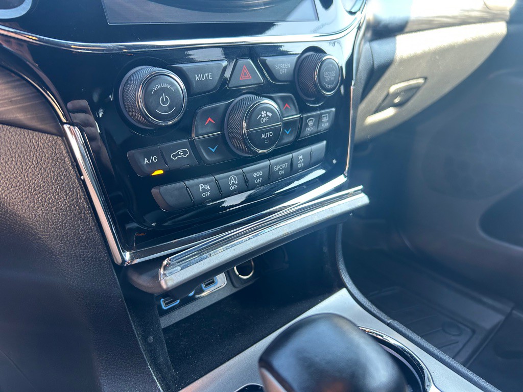2020 Jeep Grand Cherokee Image 25