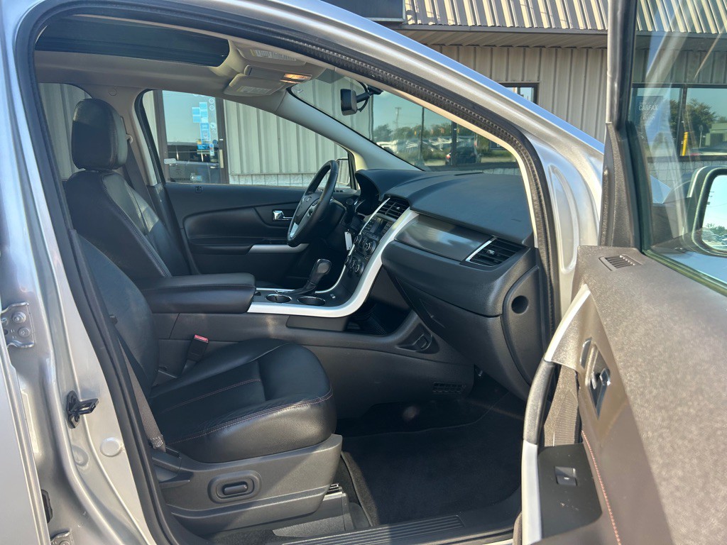 2014 Ford Edge Image 8