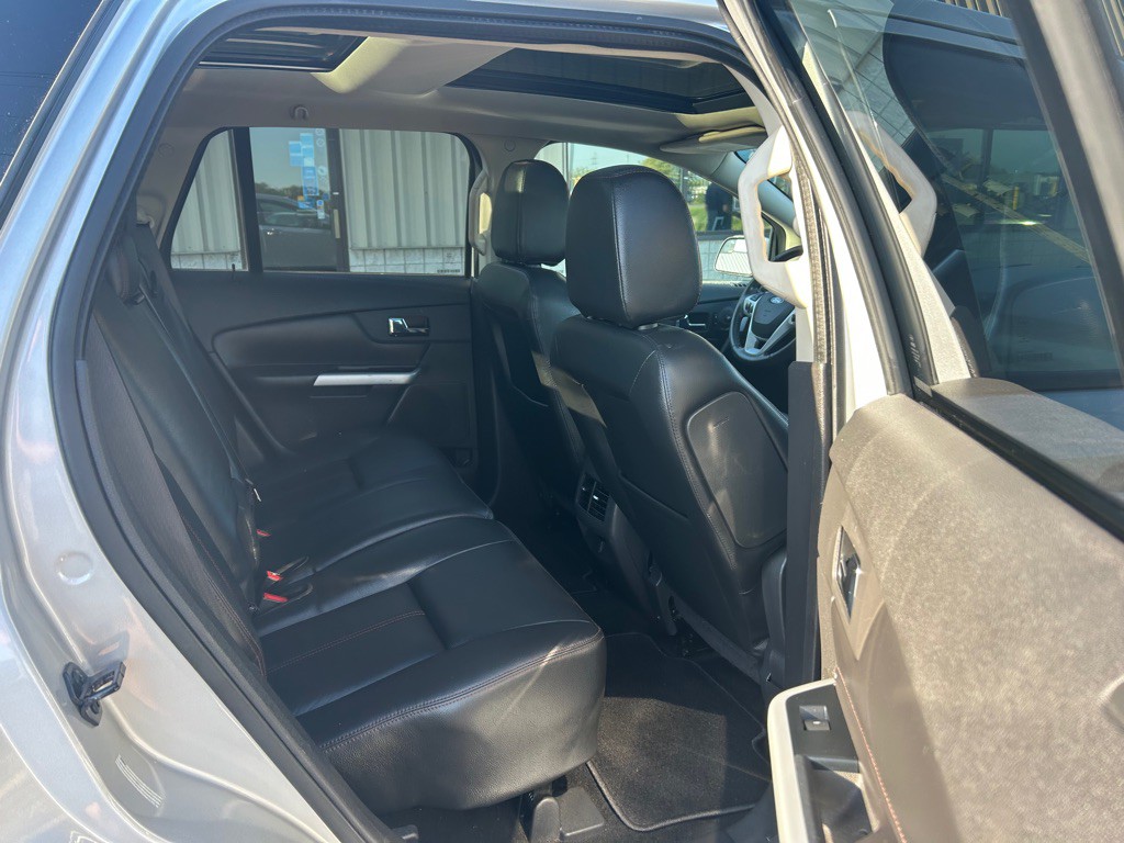 2014 Ford Edge Image 9