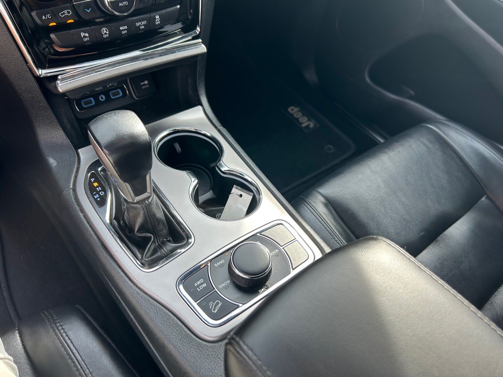 2020 Jeep Grand Cherokee Image 25