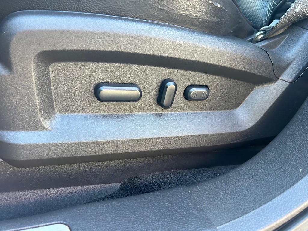 2012 Lincoln MKX Image 16