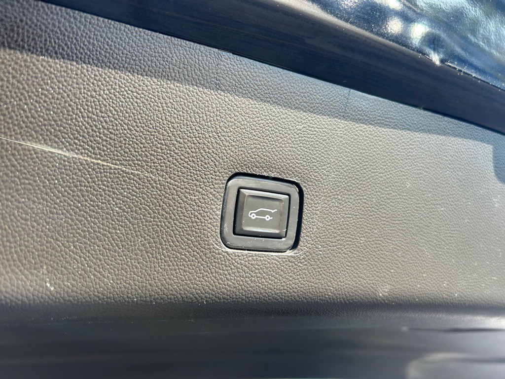 2020 Chevrolet Traverse Image 11