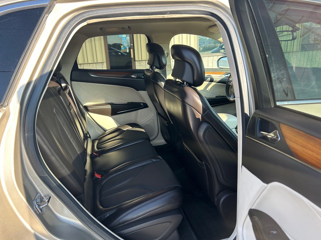 2015 Lincoln MKC Image 9