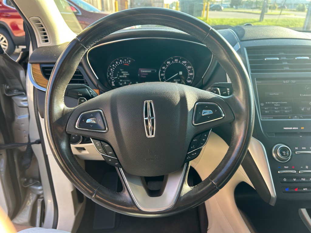 2015 Lincoln MKC Image 18