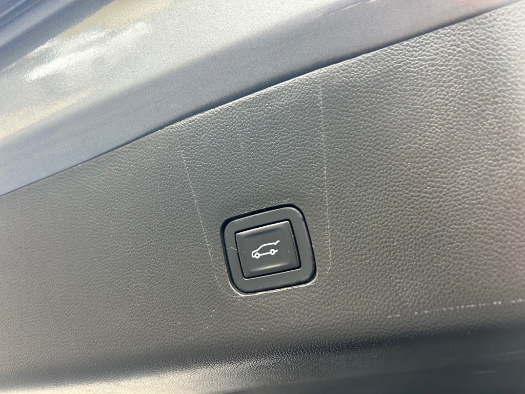 2019 Chevrolet Traverse Image 11